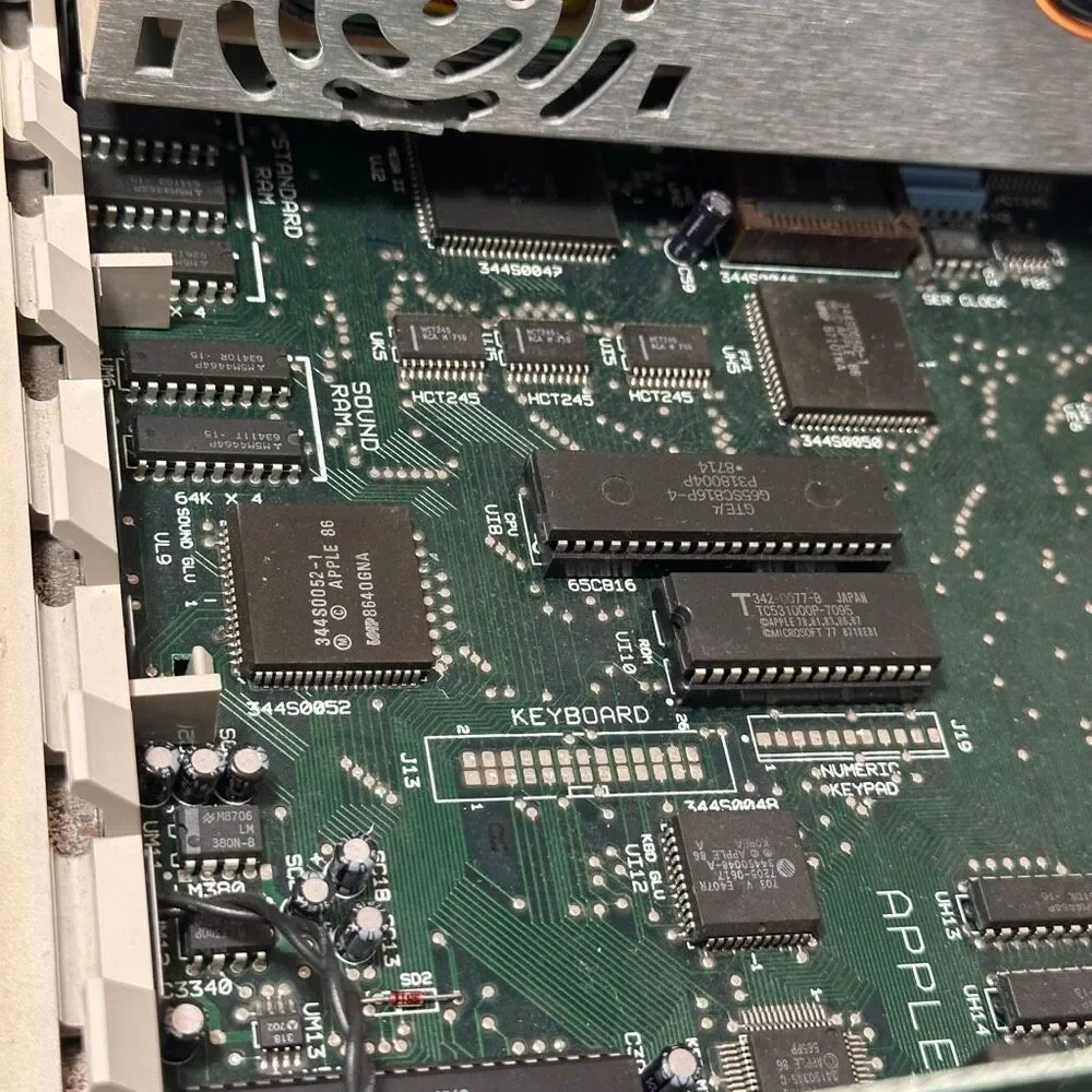 Vintage Apple IIGS Computer Powers ON